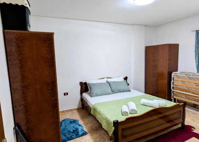 Near The Waves,durres *